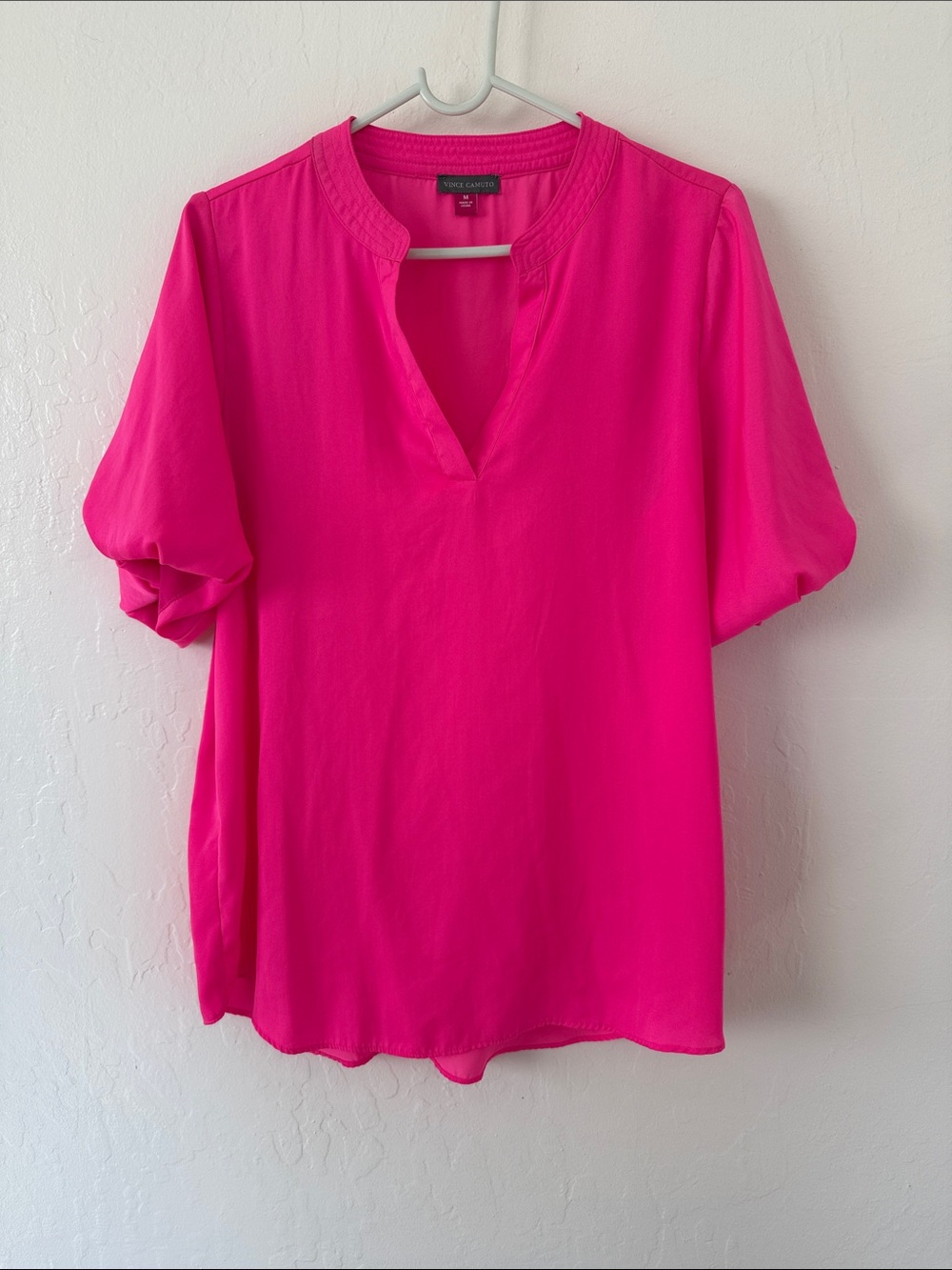 Vince Camuto Vibrant Neon Pink Split-Neck Short Sleeve Blouse